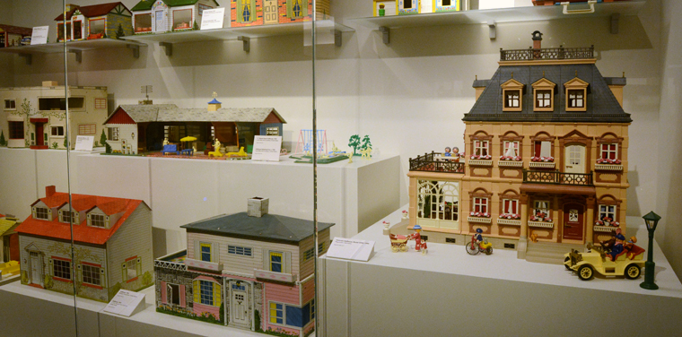dollhouse exhibit